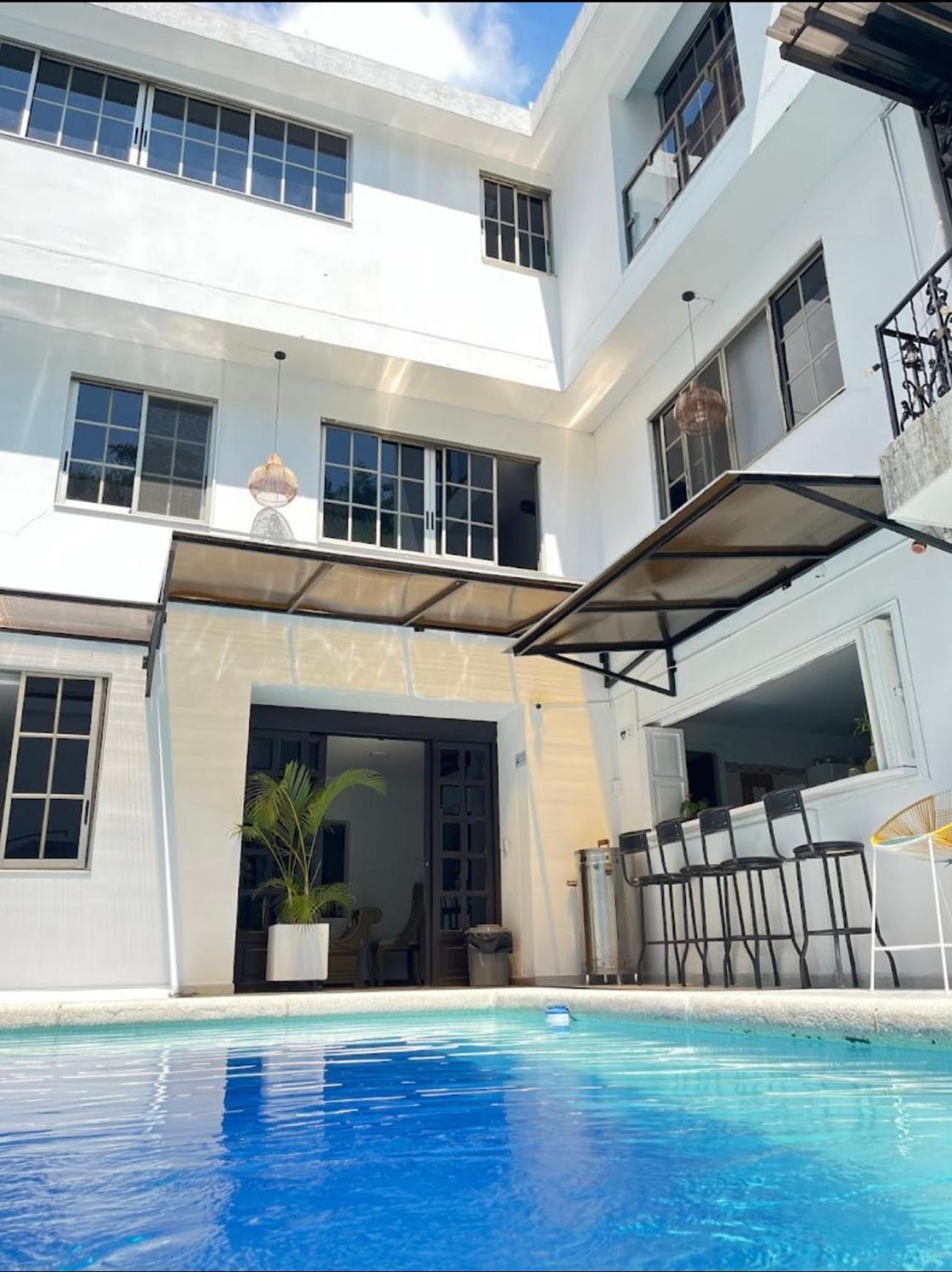The View Hostel & Lounge Cali Esterno foto