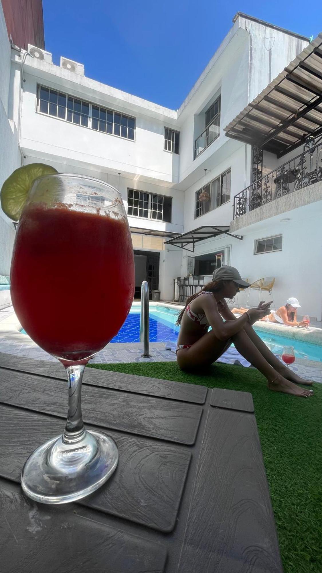 The View Hostel & Lounge Cali Esterno foto